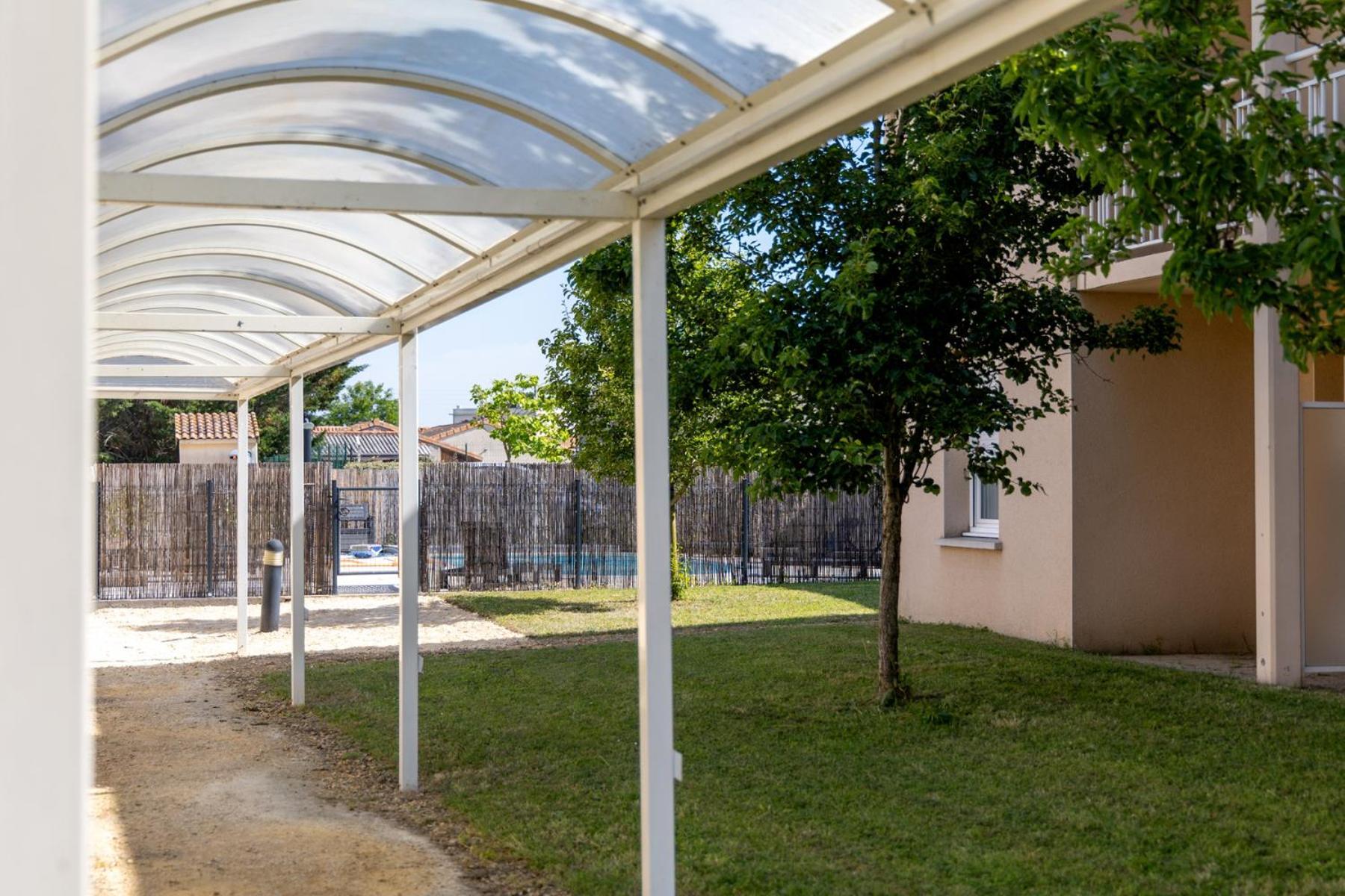 Patio Parc Residence Argenton-lʼ Église Dış mekan fotoğraf