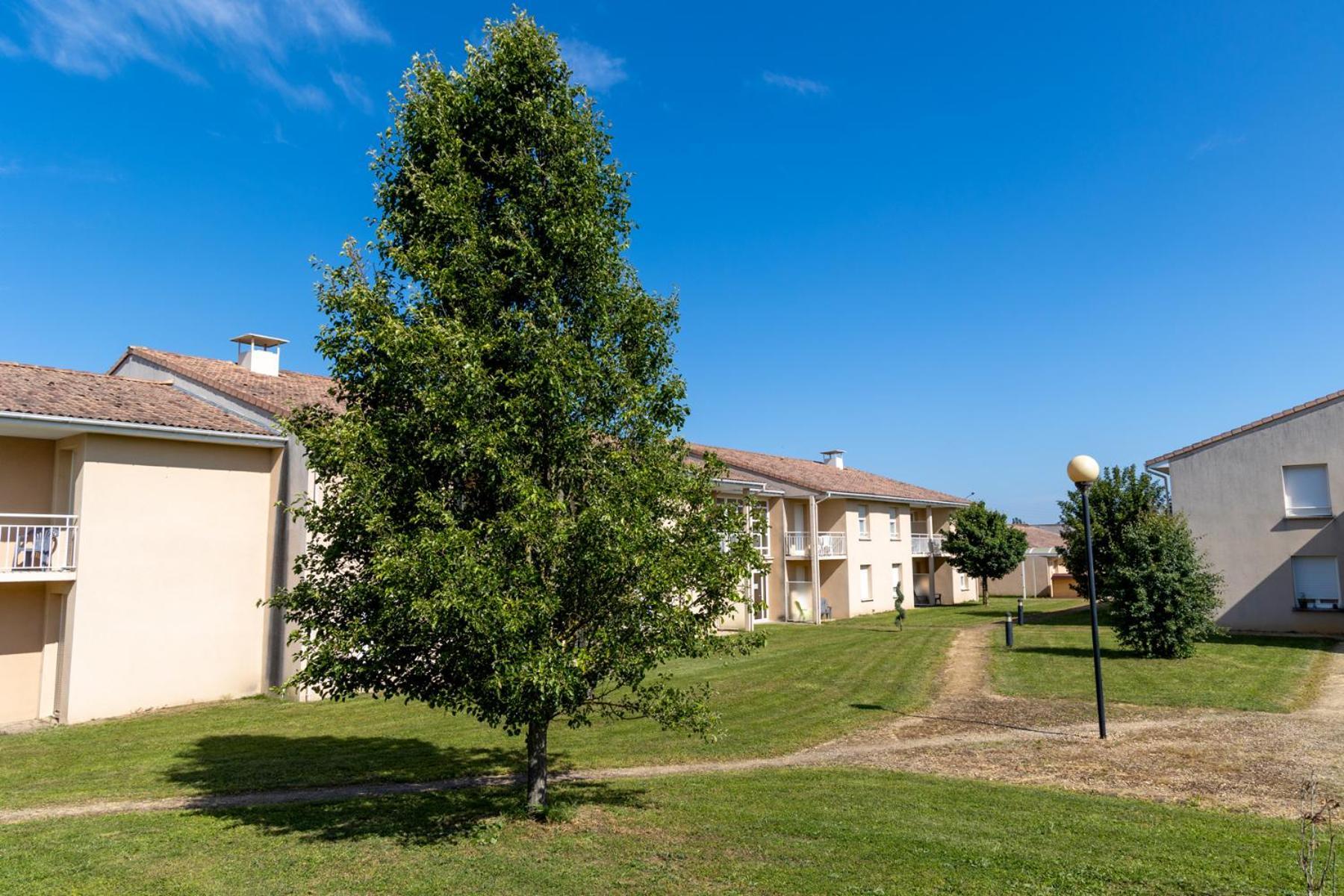 Patio Parc Residence Argenton-lʼ Église Dış mekan fotoğraf